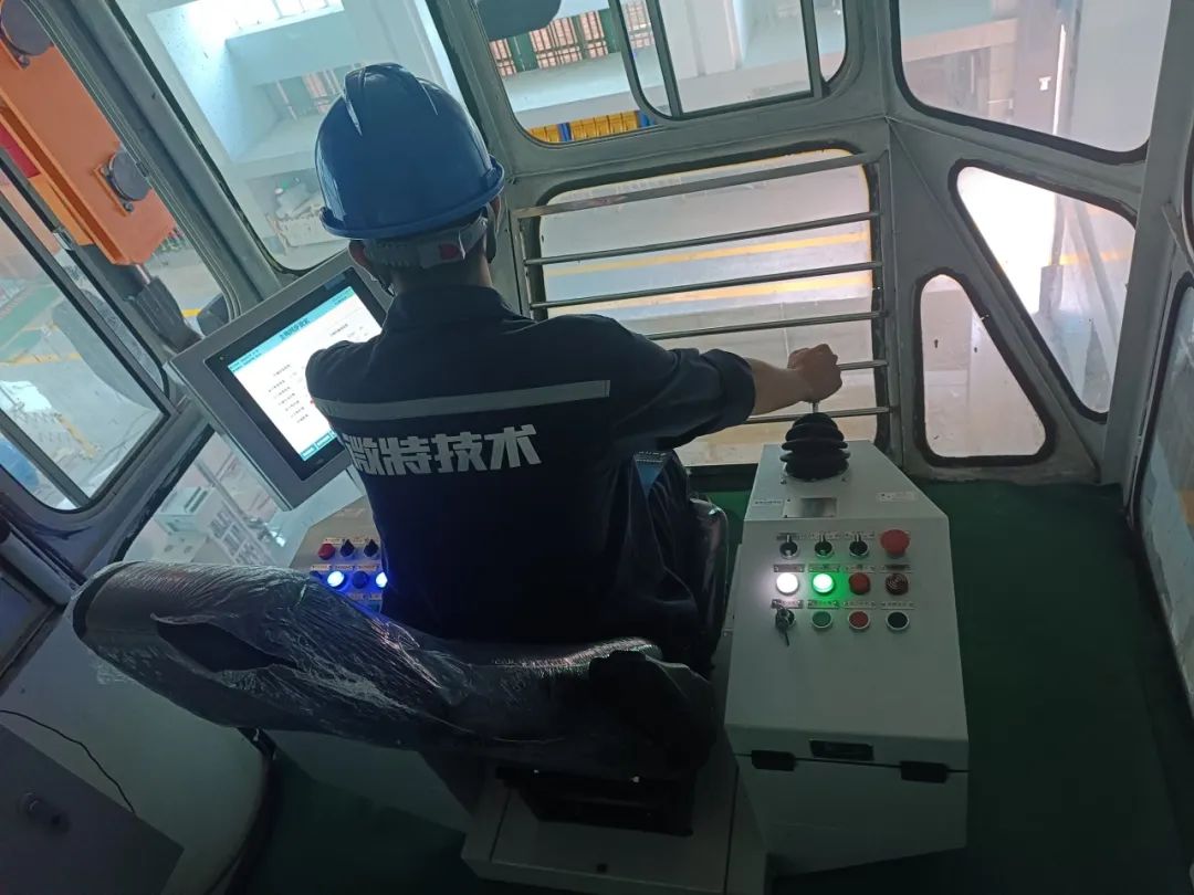 引子渡電站廠房橋機(jī)控制柜改造項目獲得用戶表揚